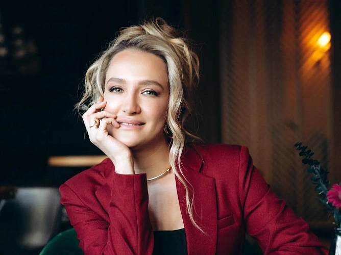 Яна Бальц: Как мы достигаем гармонии между сервисом и наращиванием волос